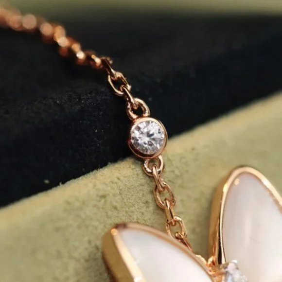 Excellent Used Condition VCA Necklace - Picture 5 of 6